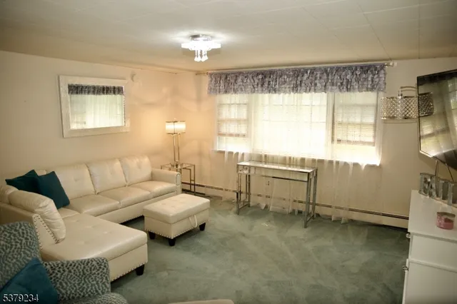 $824,900 | 29 Beach Street, East Hanover, NJ 07936