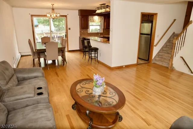 $824,900 | 29 Beach Street, East Hanover, NJ 07936