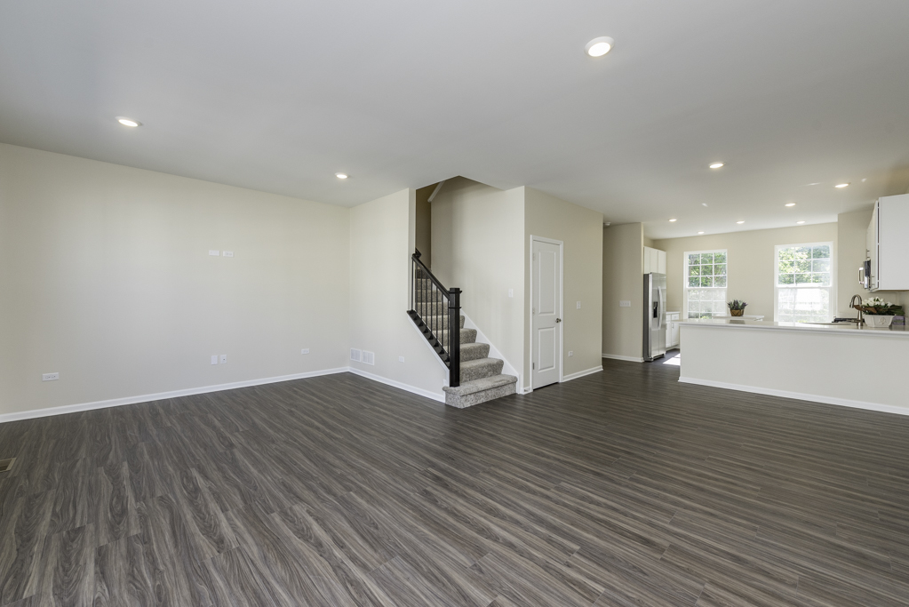 804 Neubauer Circle Lindenhurst, IL 60046 - Photo 5 of 33