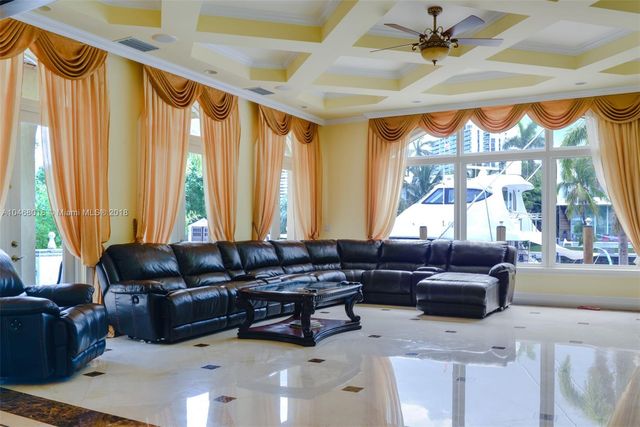 $5,100,000 | 428 Golden Beach Drive, Golden Beach, FL 33160