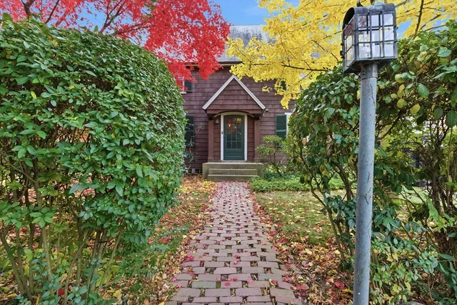 $2,950,000 | 12 Gray Gardens West, Cambridge, MA 02138