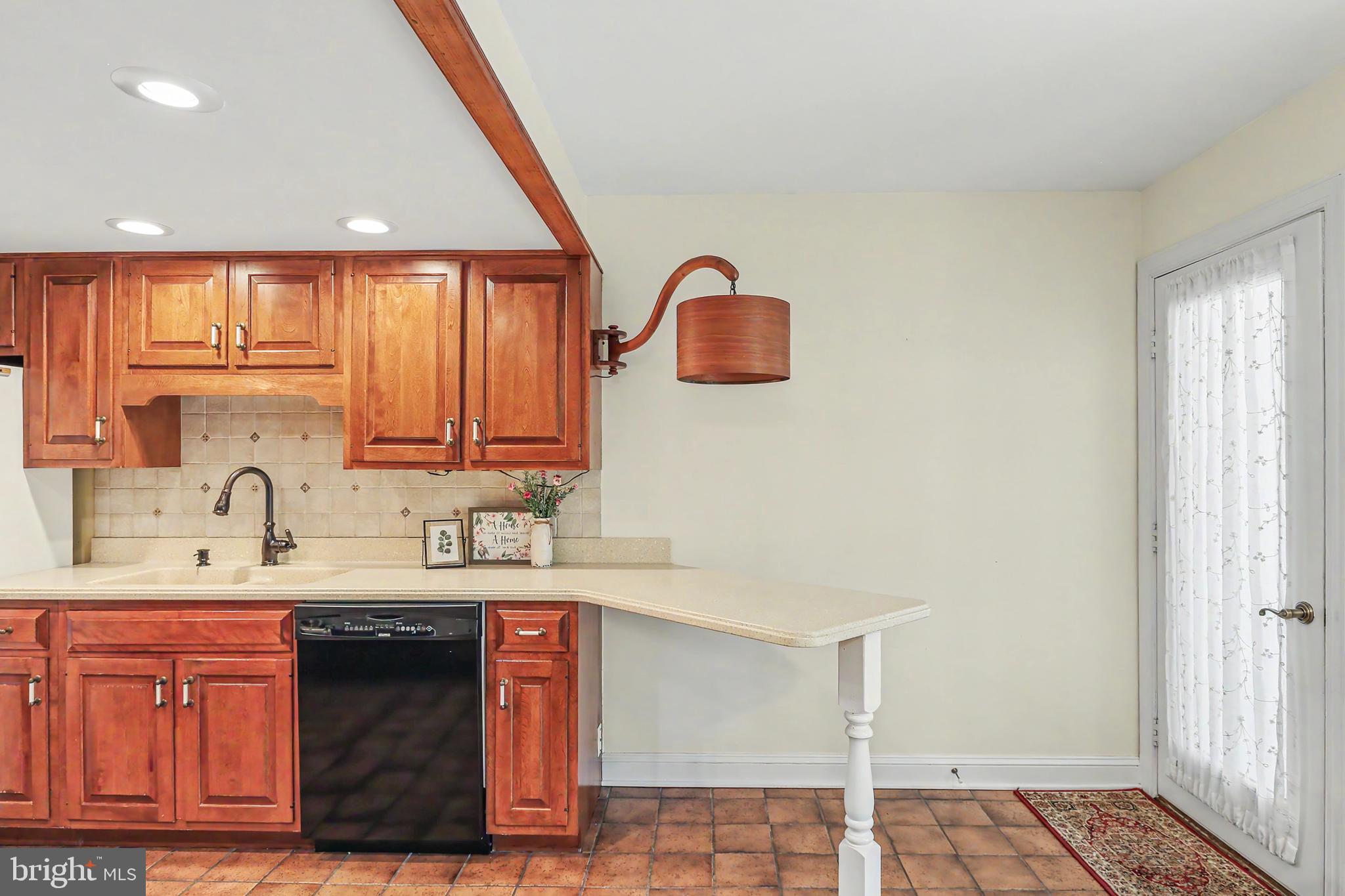210 Allendale Road Mechanicsburg, PA 17055 - Photo 7 of 32