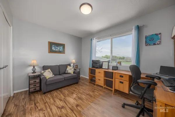 $975,000 | 644 Ontario Heights Road, Ontario, OR 97914