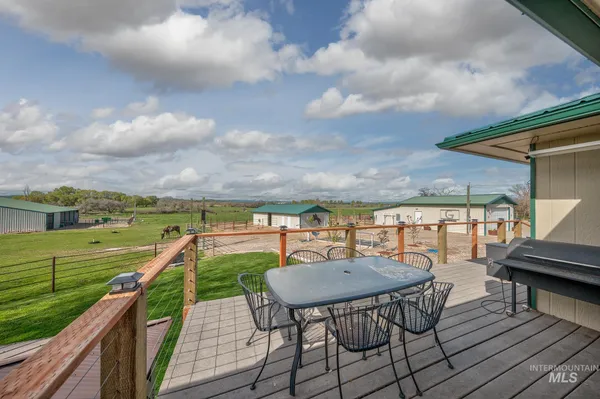 $975,000 | 644 Ontario Heights Road, Ontario, OR 97914