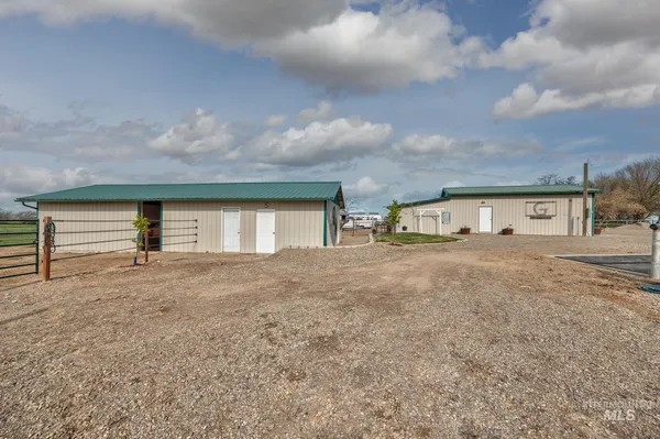 $975,000 | 644 Ontario Heights Road, Ontario, OR 97914