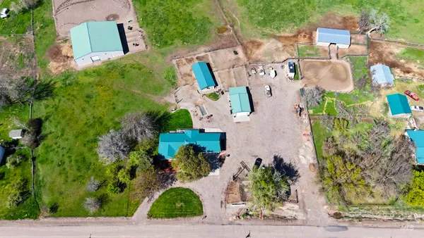 $975,000 | 644 Ontario Heights Road, Ontario, OR 97914