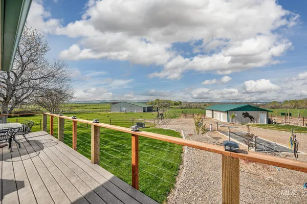 $975,000 | 644 Ontario Heights Road, Ontario, OR 97914