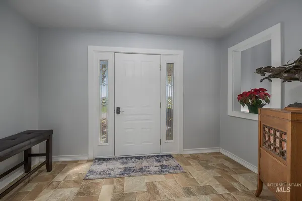 $975,000 | 644 Ontario Heights Road, Ontario, OR 97914
