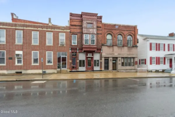 $165,000 | 4 South William Street, Johnstown, NY 12095