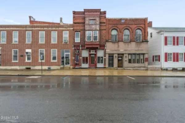 $165,000 | 4 South William Street, Johnstown, NY 12095