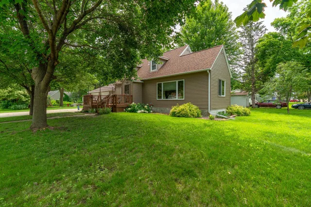 $209,500 | 702 9th Avenue South, St. James, MN 56081
