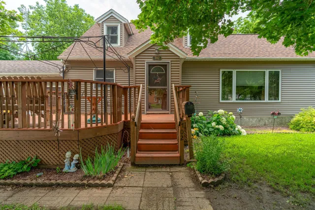 $209,500 | 702 9th Avenue South, St. James, MN 56081