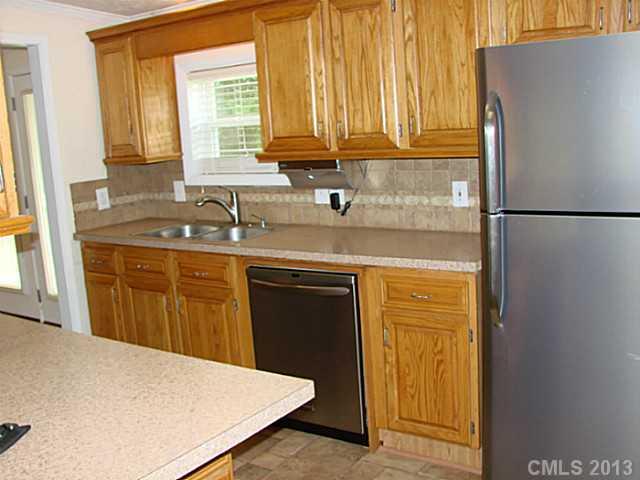 385 South Paraham Road York, SC 29745 - Photo 3 of 13