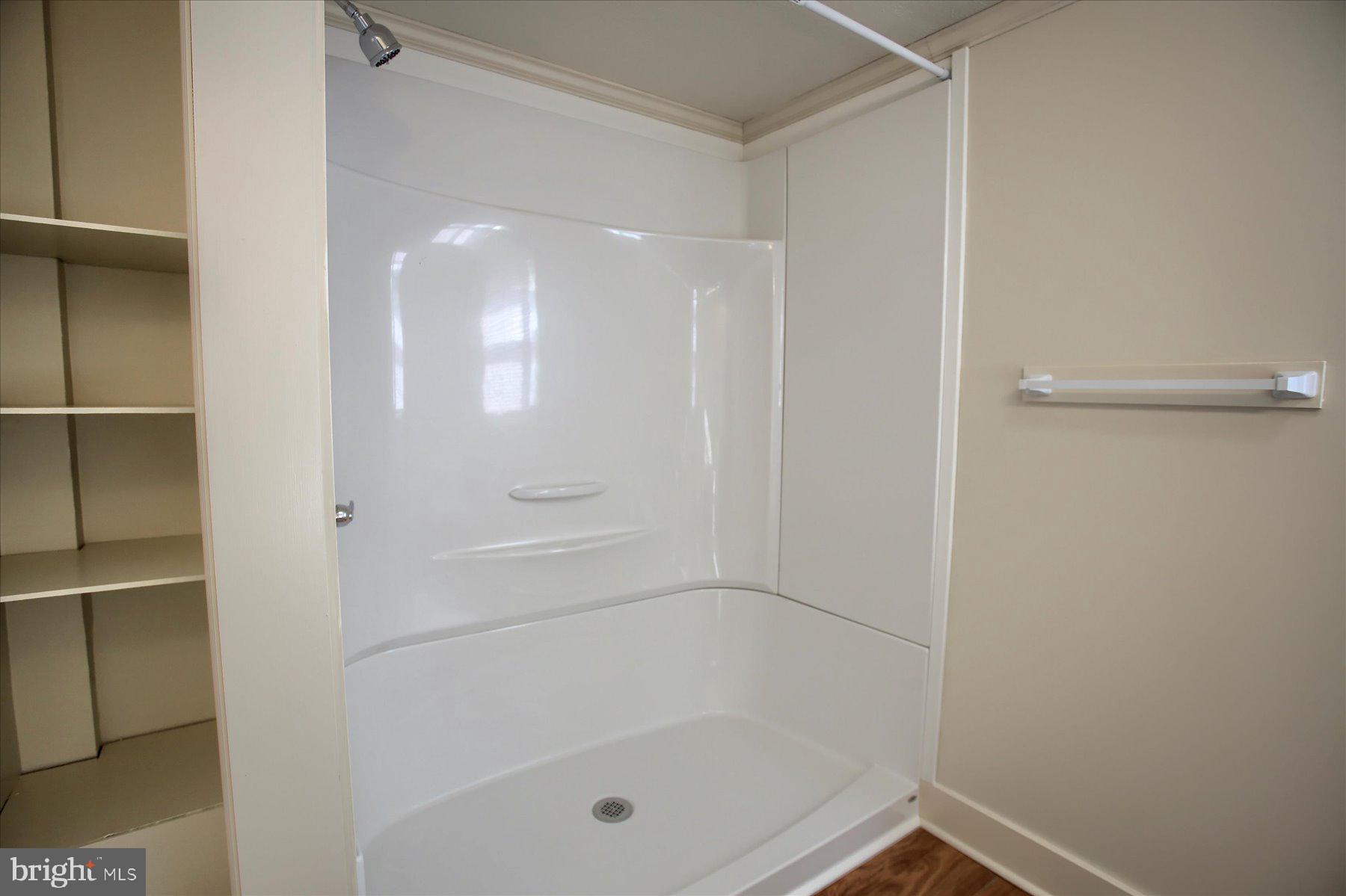 424 West Main Street Palmyra, PA 17078 - Photo 12 of 17 a bathroom with a tub