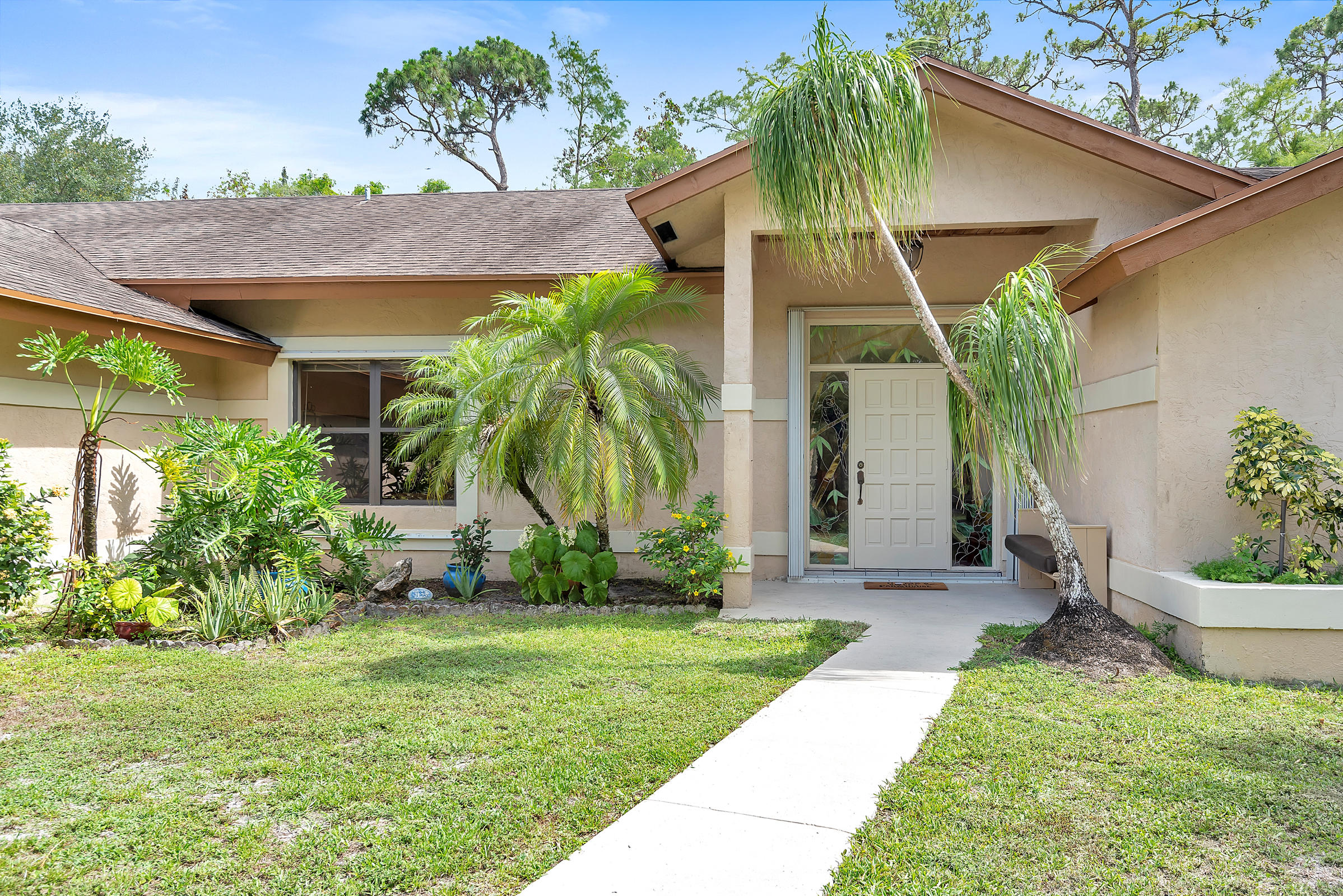 13288 Compton Road Loxahatchee Groves, FL 33470 - Photo 5 of 78 13288 - 12