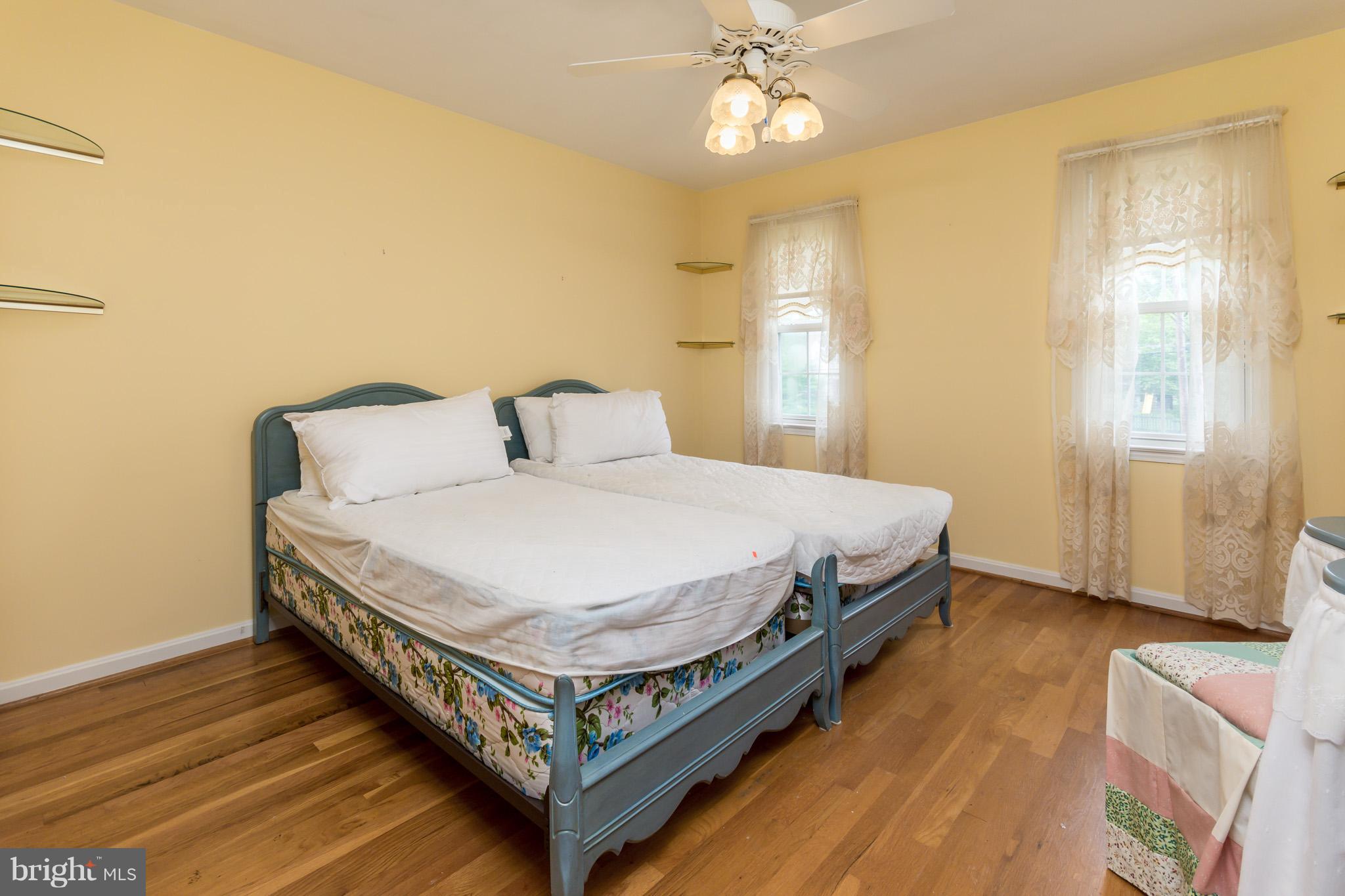 14405 Ansted Road Silver Spring, MD 20905 - Photo 18 of 26 Bedroom