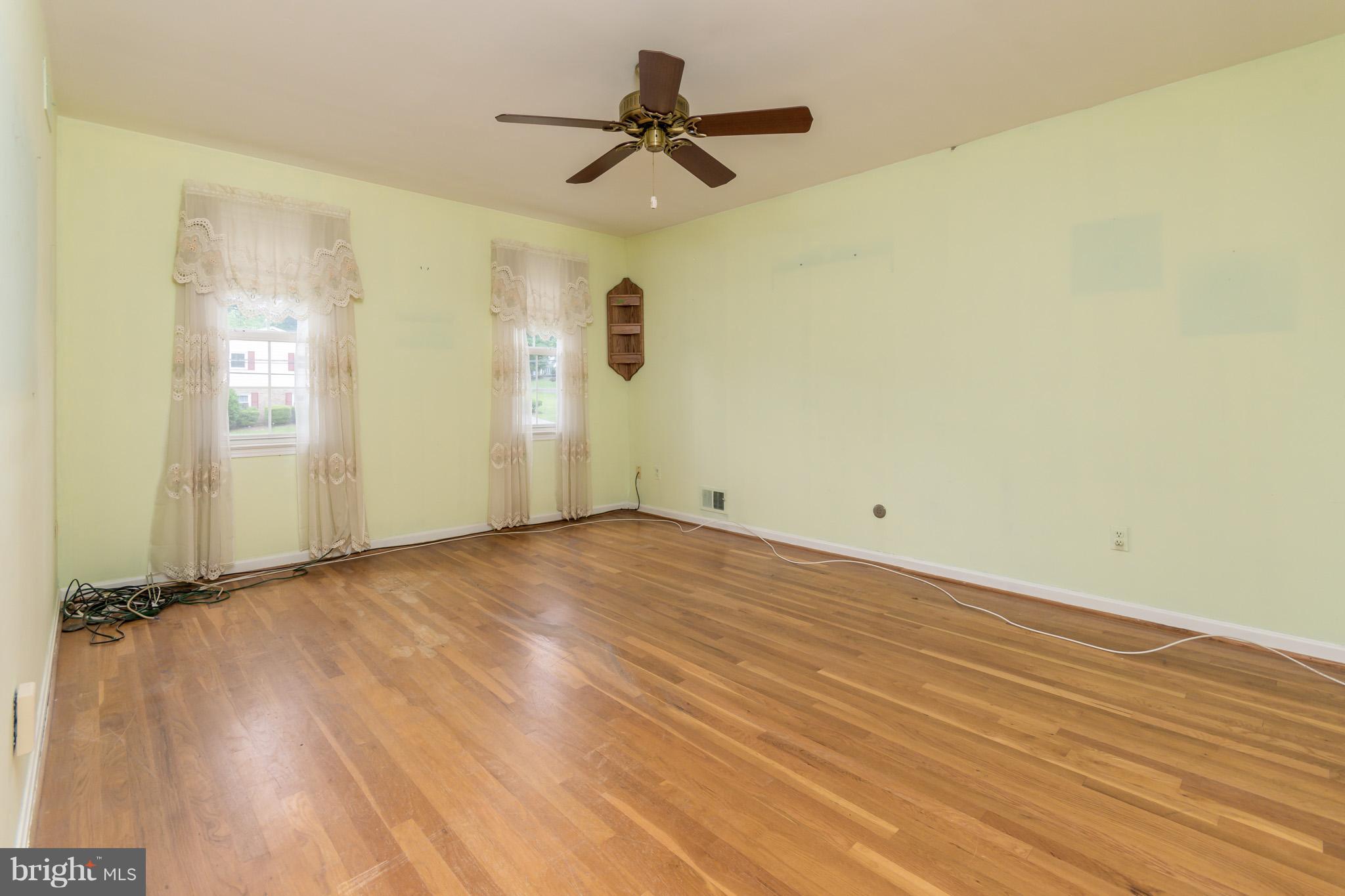 14405 Ansted Road Silver Spring, MD 20905 - Photo 19 of 26 Bedroom