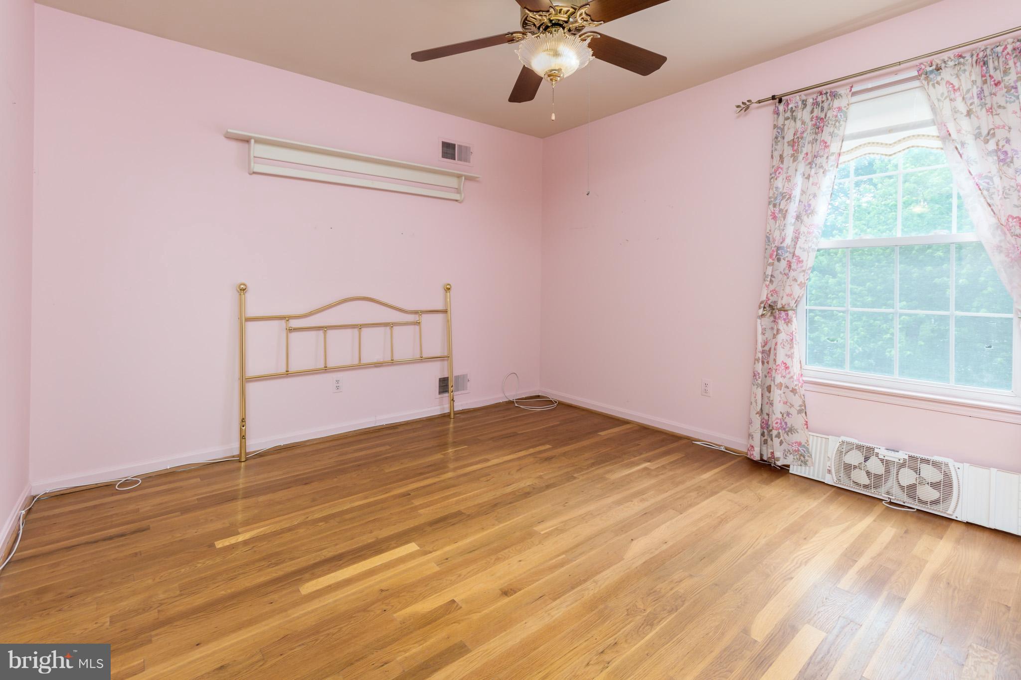 14405 Ansted Road Silver Spring, MD 20905 - Photo 20 of 26 Bedroom