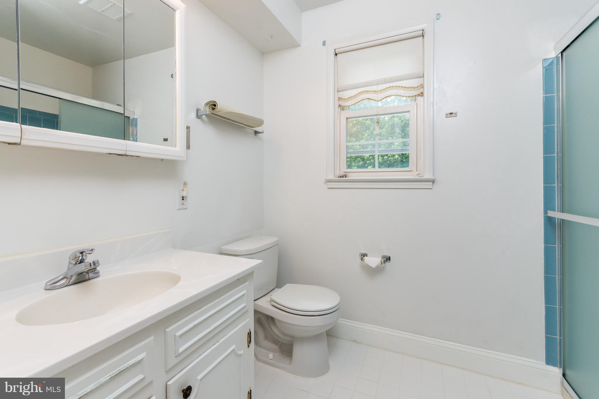 14405 Ansted Road Silver Spring, MD 20905 - Photo 22 of 26 Bath