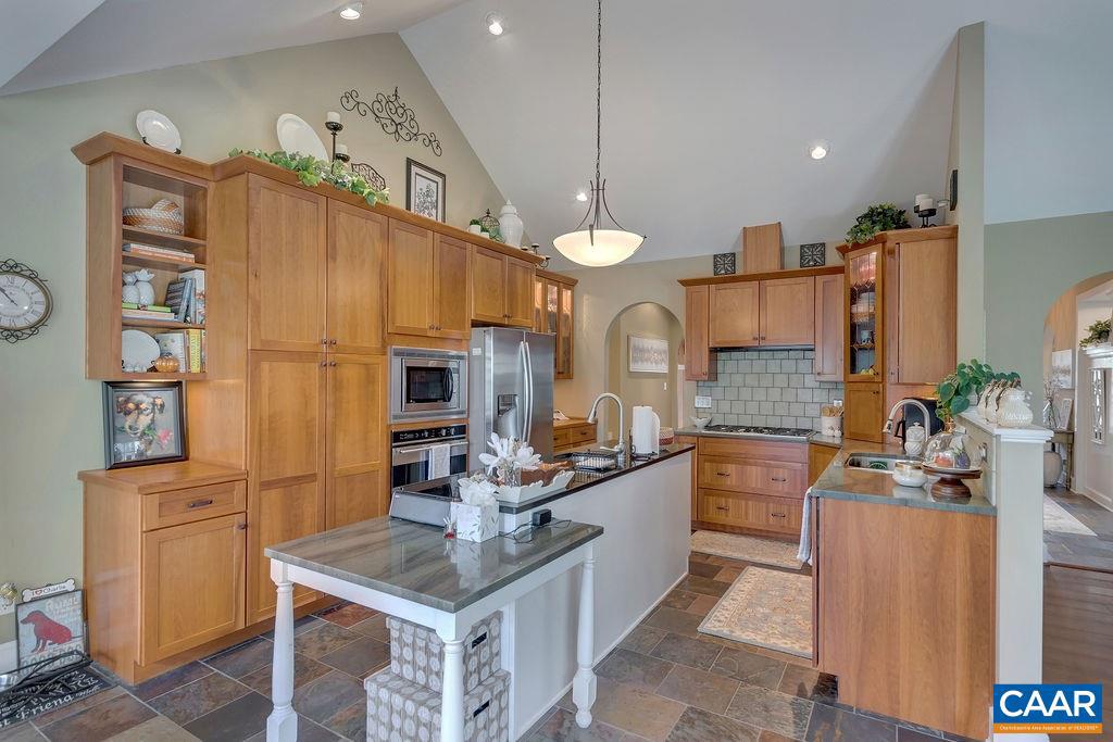 52 Foxmoor Road Troy, VA 22974 - Photo 13 of 56