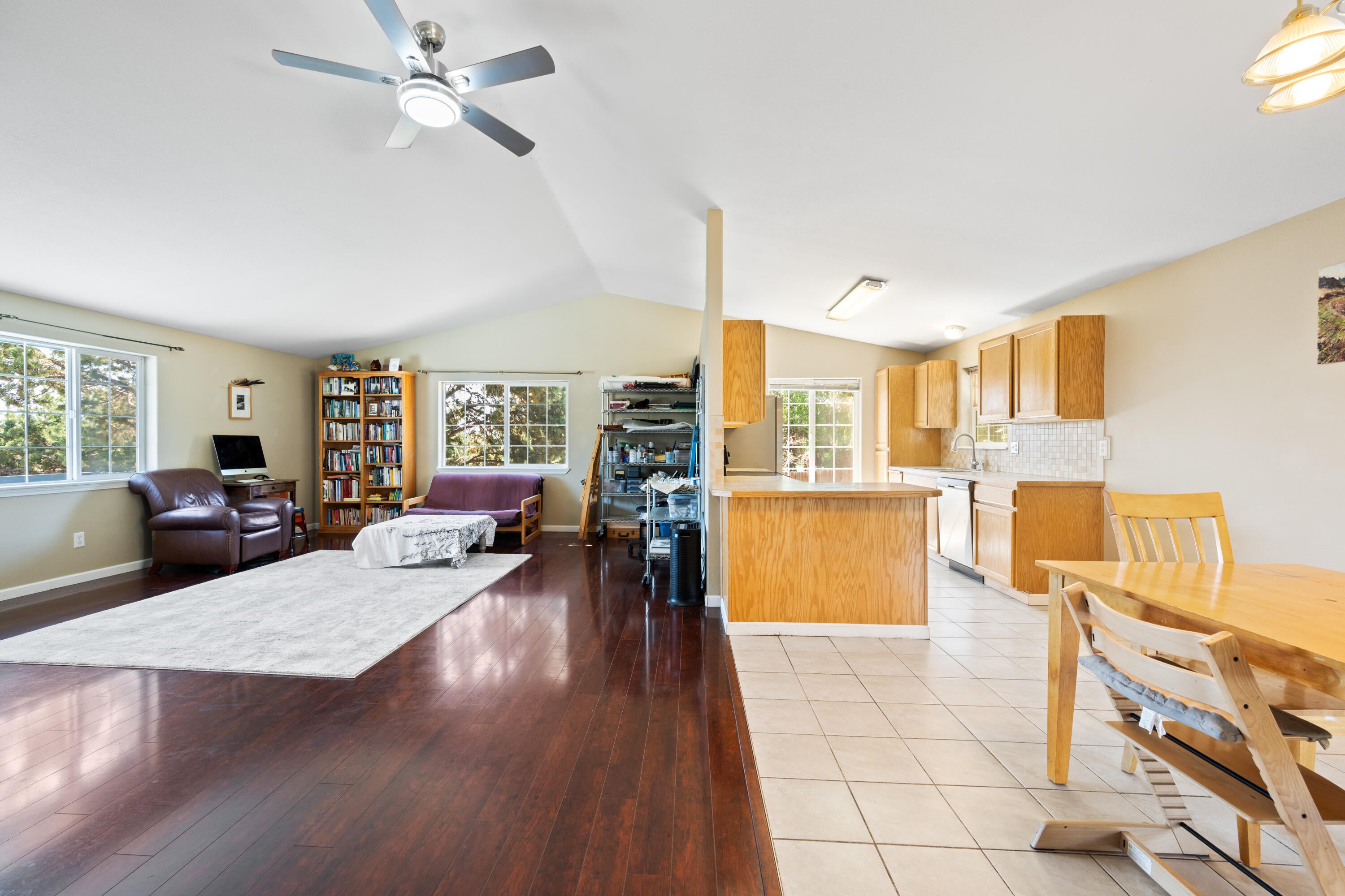 698 Deer Ridge Court Madras, OR 97741 - Photo 21 of 41 698DeerRidgeCt-22