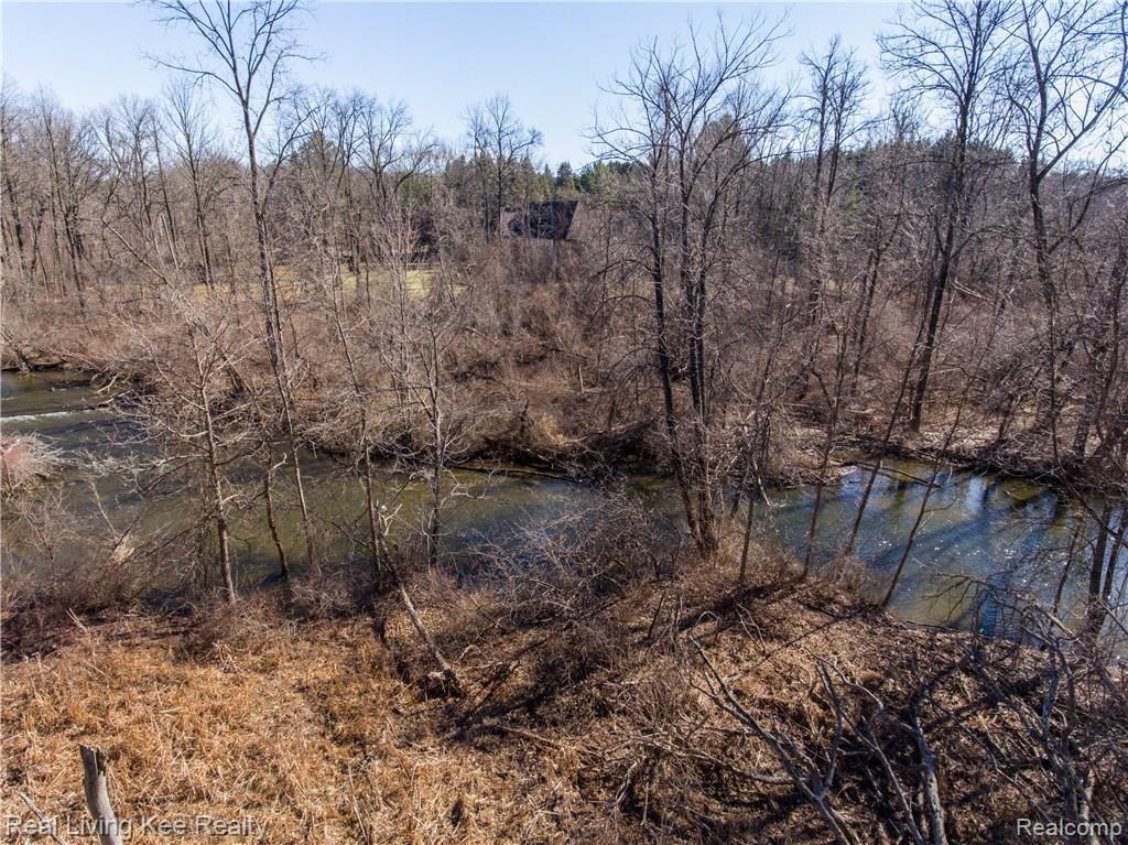 1238 Mead Road Rochester, MI 48306 - Photo 27 of 49 17.jpg