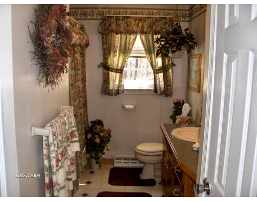 84 Hunt Road Chelmsford, MA 01824 - Photo 13 of 19