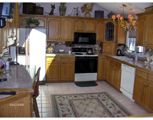 84 Hunt Road Chelmsford, MA 01824 - Photo 8 of 19