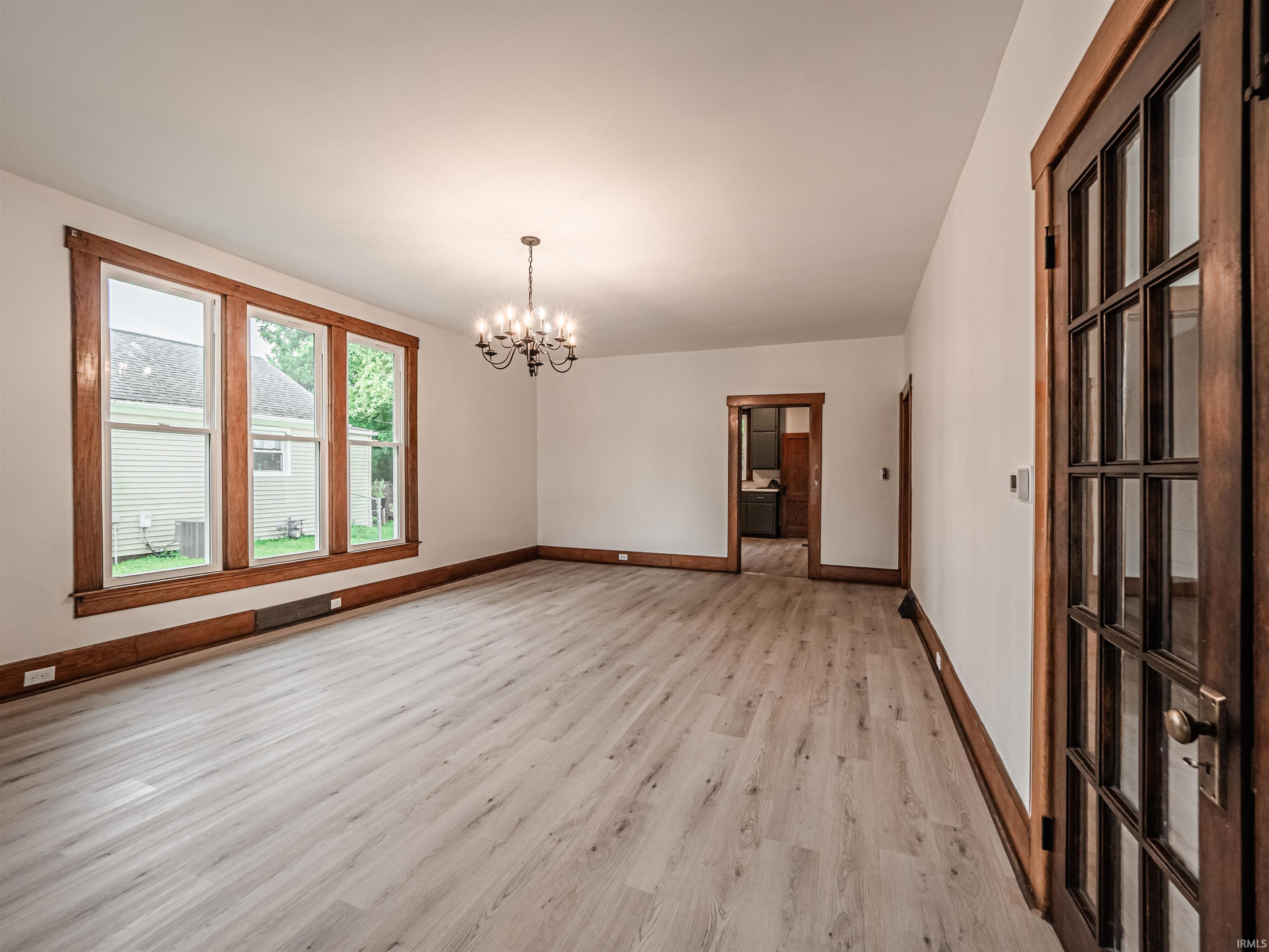 437 Mill Street Mount Vernon, IN 47620 - Photo 2 of 36