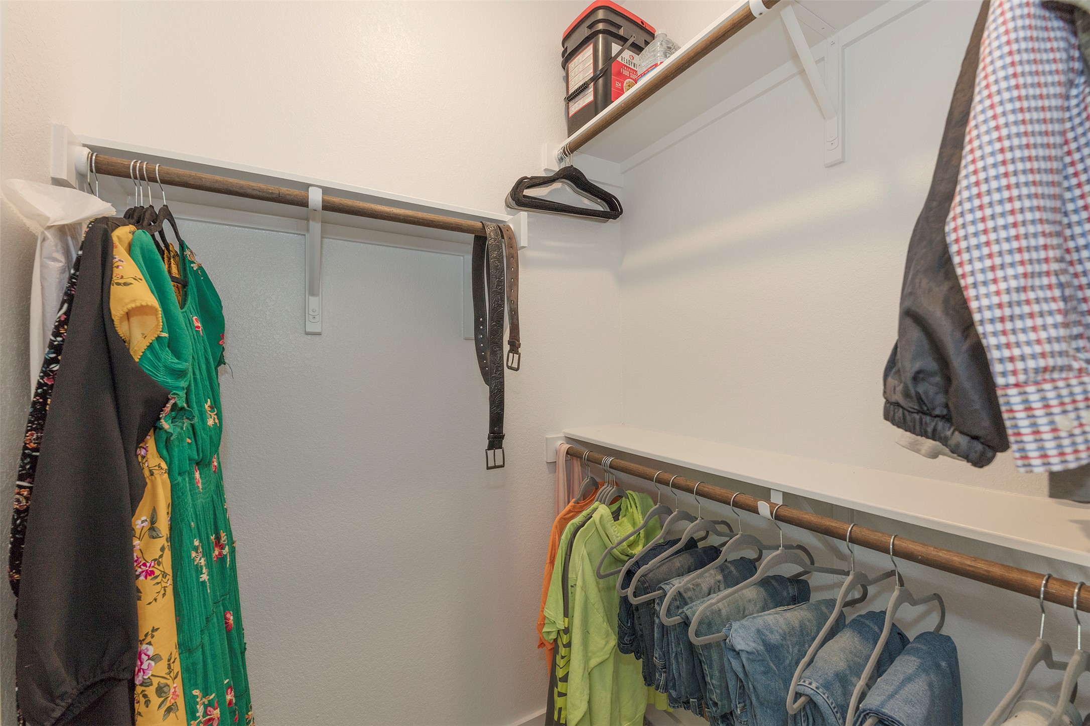 236 Garner Drive Kyle, TX 78640 - Photo 14 of 37 View of walk in closet