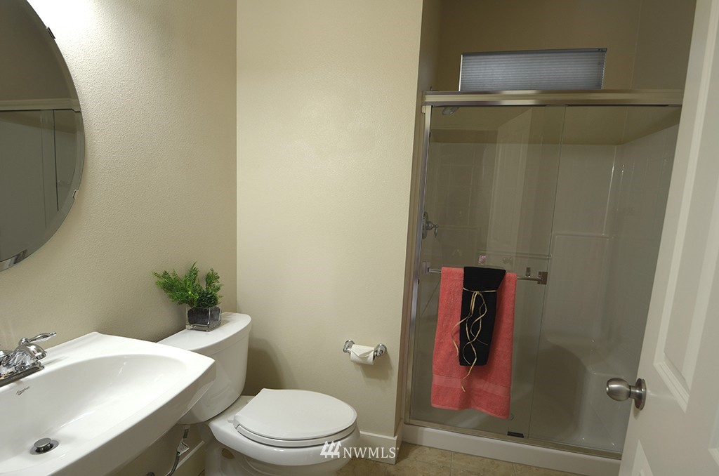 21620 41st Avenue Southeast Bothell, WA 98021 - Photo 12 of 14