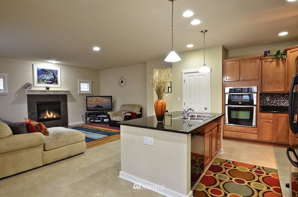 21620 41st Avenue Southeast Bothell, WA 98021 - Photo 4 of 14