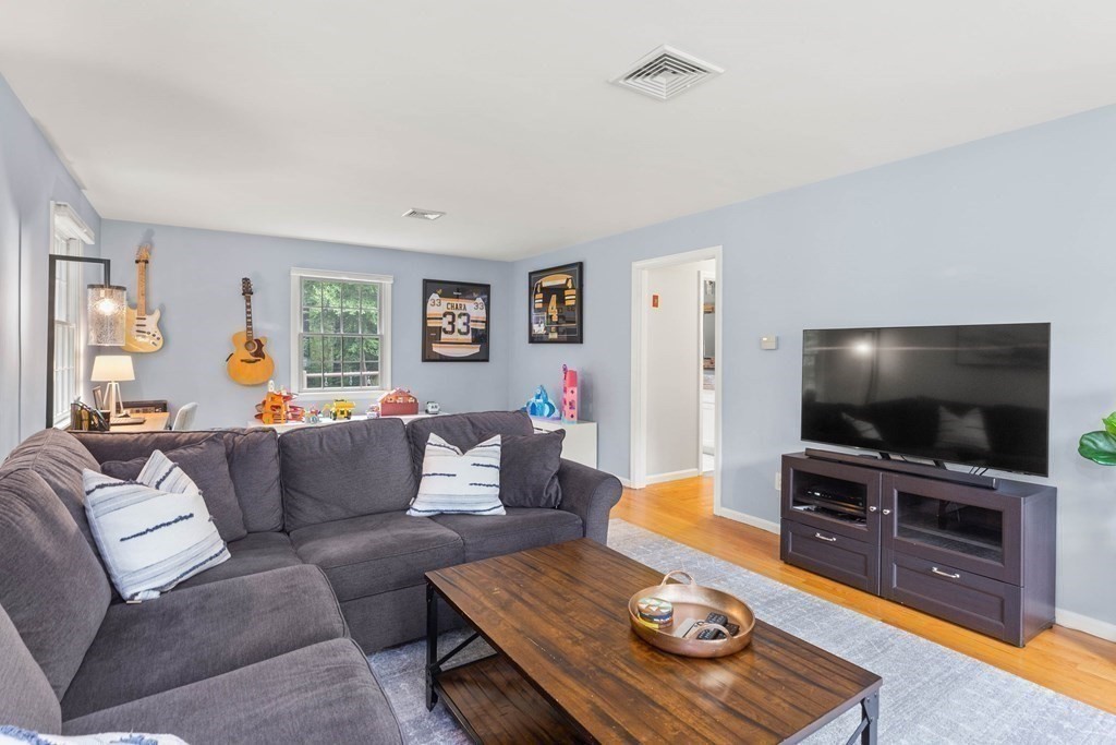 81 Bailey Road Andover, MA 01810 - Photo 15 of 41