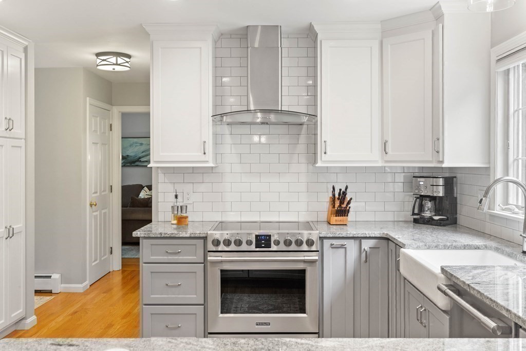 81 Bailey Road Andover, MA 01810 - Photo 5 of 41