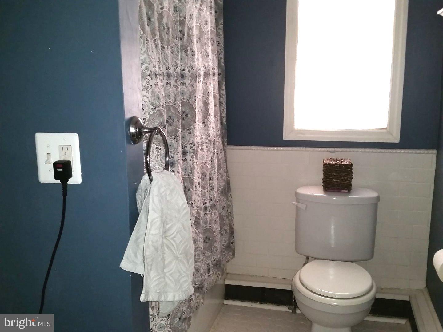 168 Carlisle Road Audubon, NJ 08106 - Photo 14 of 18 Bathroom
