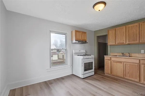 $1,300 | 409 North 6th Street, Fulton, NY 13069