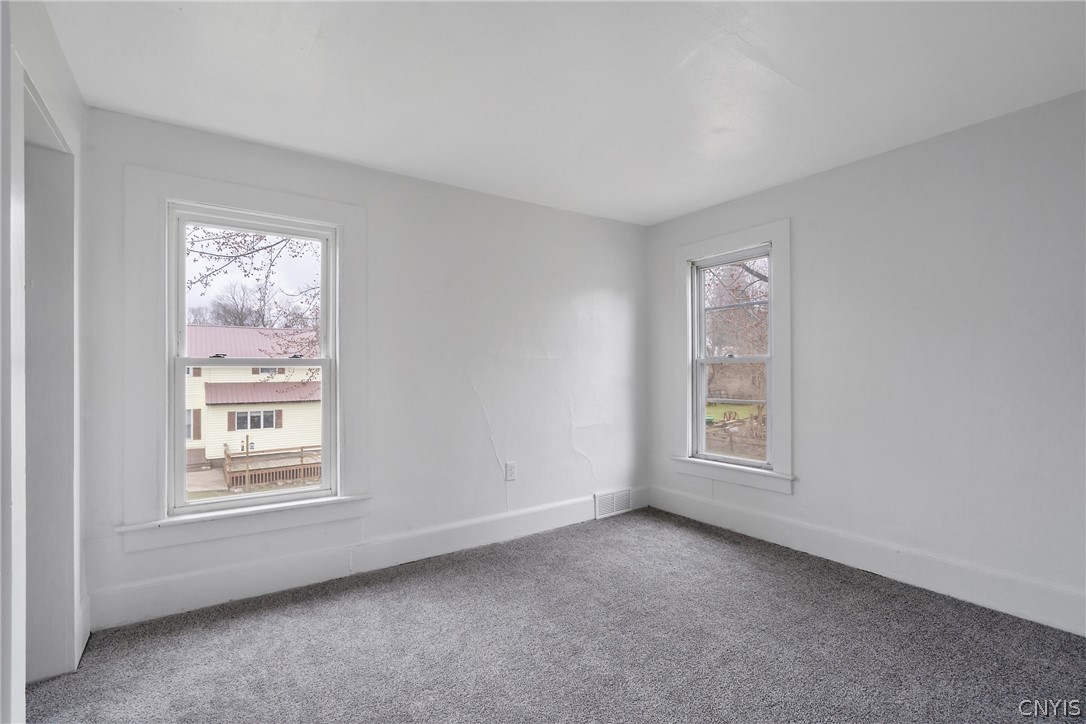 409 North 6th Street Fulton, NY 13069 - Photo 9 of 17