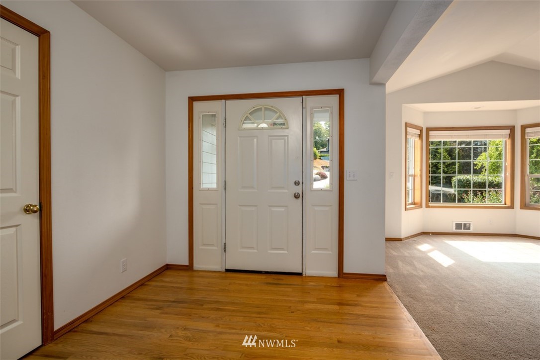 37401 Olympic View Road Northeast Hansville, WA 98340 - Photo 4 of 23 Gallery Image 4