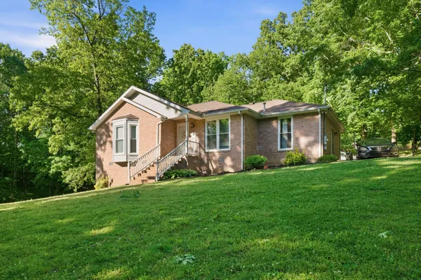 $359,900 | 107 Valley Road, Dickson, TN 37055