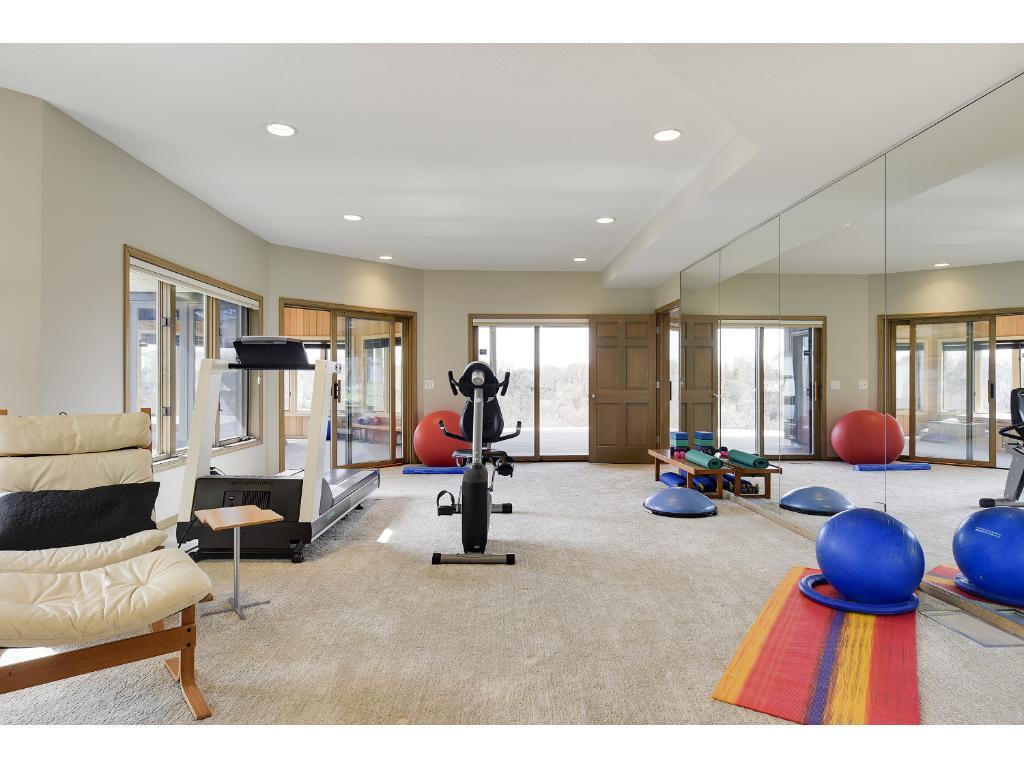 10537 Bluff Road Eden Prairie, MN 55347 - Photo 20 of 24