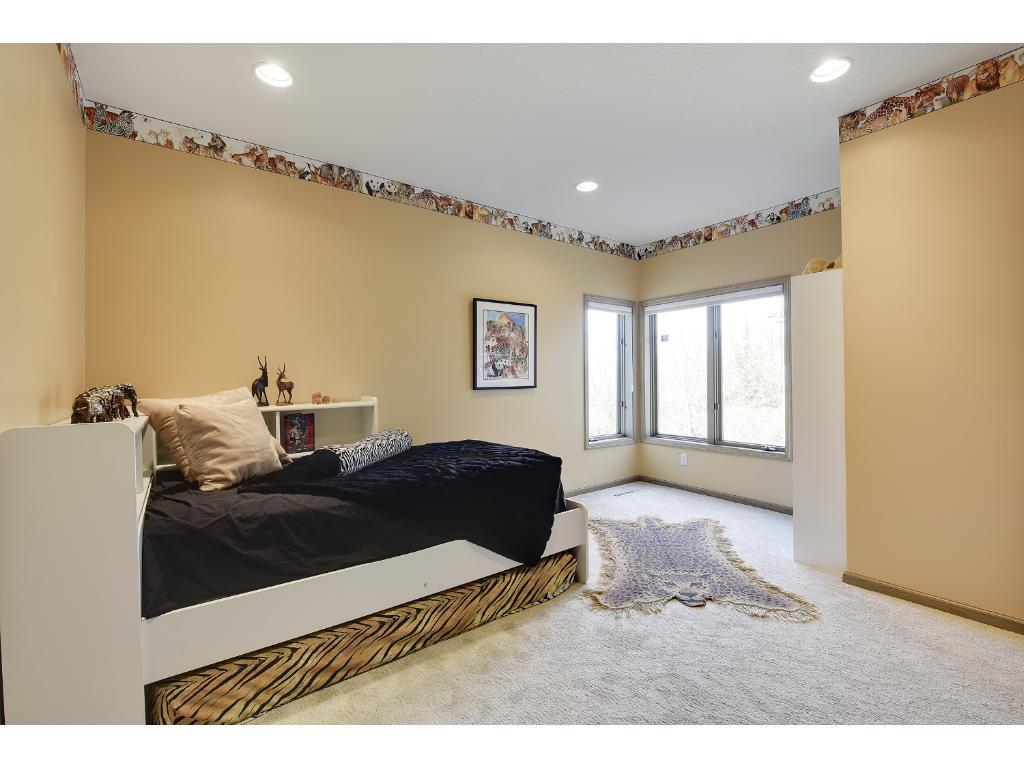 10537 Bluff Road Eden Prairie, MN 55347 - Photo 22 of 24