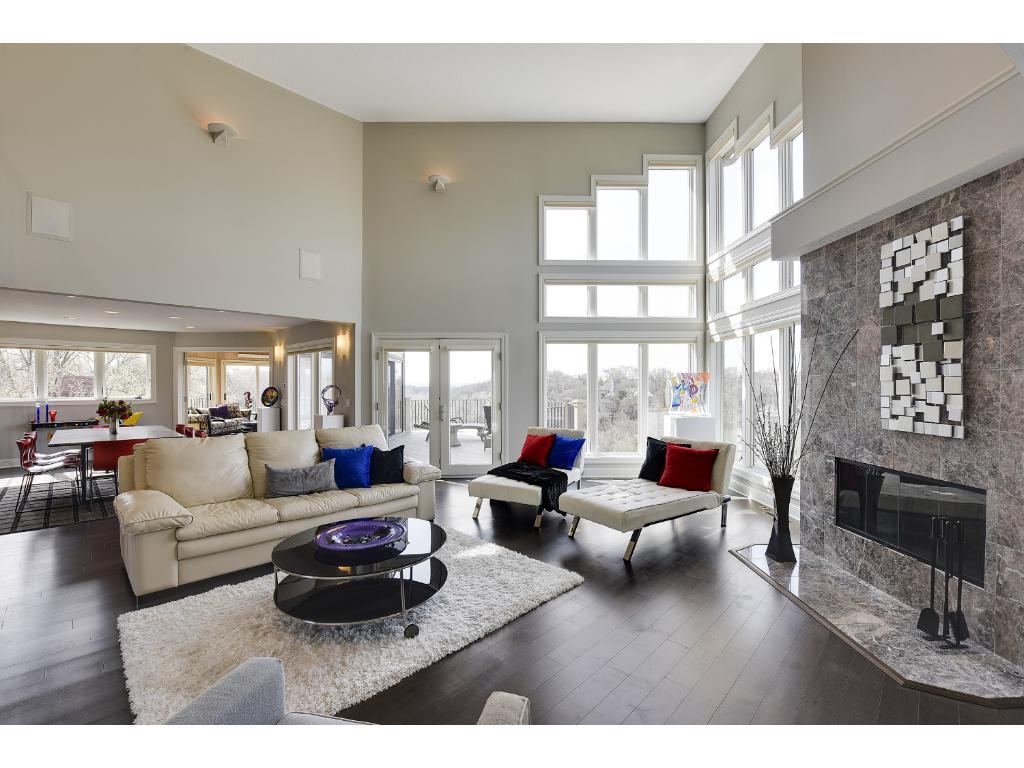 10537 Bluff Road Eden Prairie, MN 55347 - Photo 4 of 24