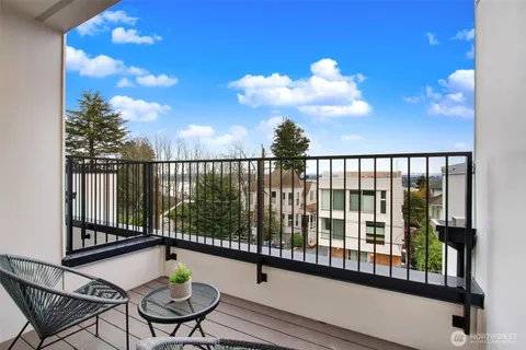 $1,099,900 | 1313 31st Avenue South, Seattle, WA 98144