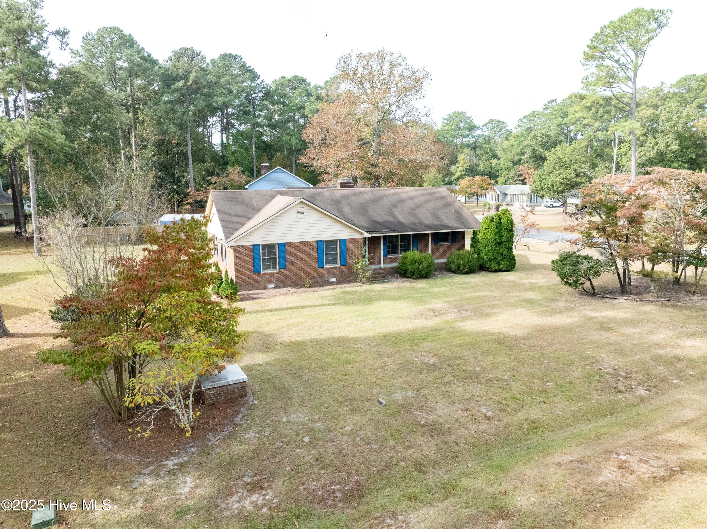 101 Sweetbriar Road Washington, NC 27889 - Photo 2 of 37 House Front