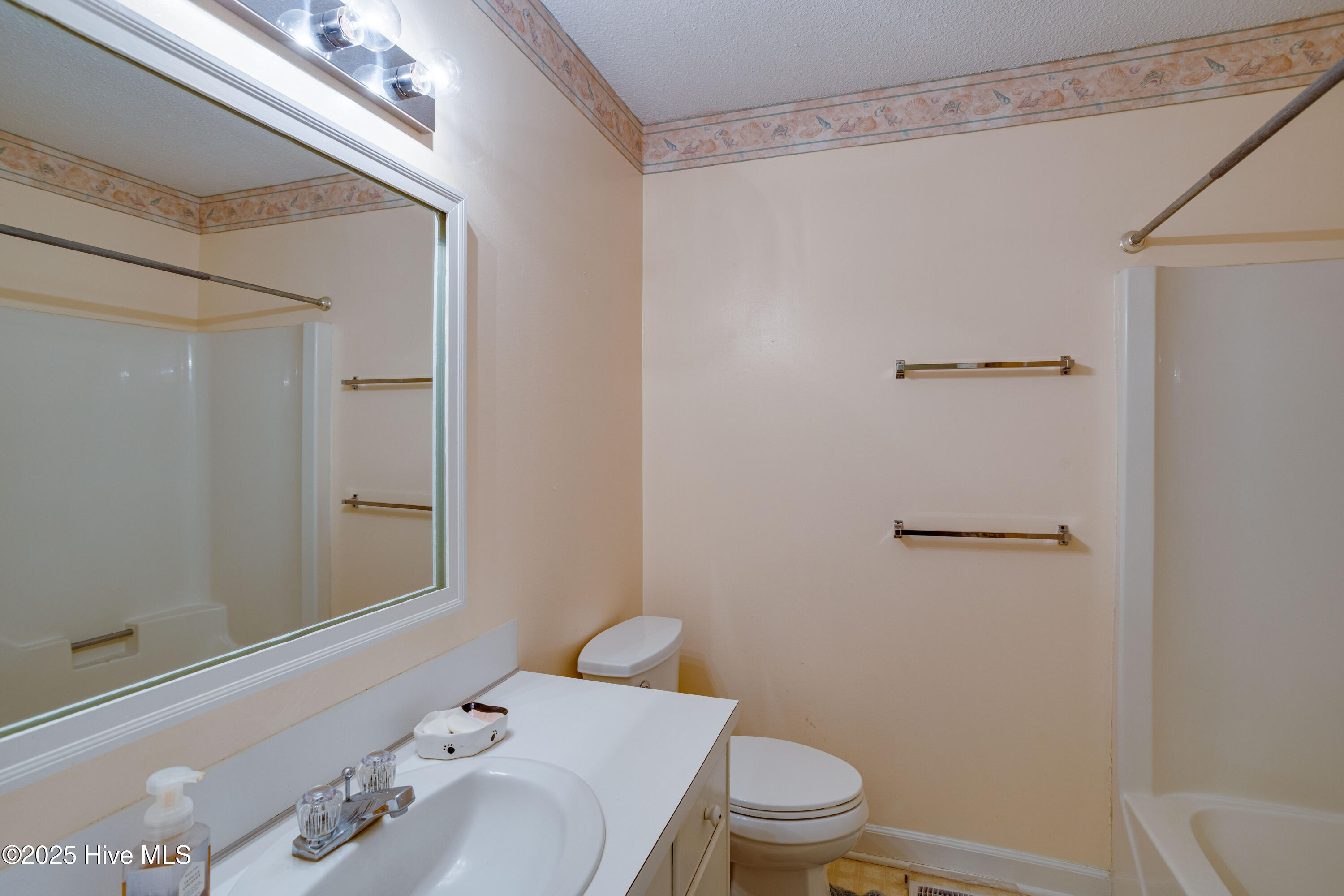 101 Sweetbriar Road Washington, NC 27889 - Photo 21 of 37 Hall Bathroom