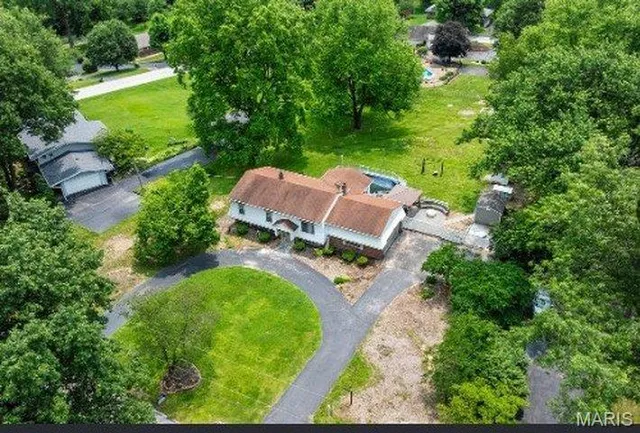 $279,500 | 55 Queens Drive, Florissant, MO 63034