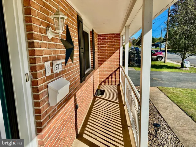 $389,999 | 977 York Street, Lebanon, PA 17042