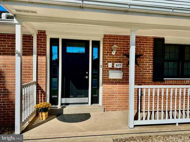 $389,999 | 977 York Street, Lebanon, PA 17042