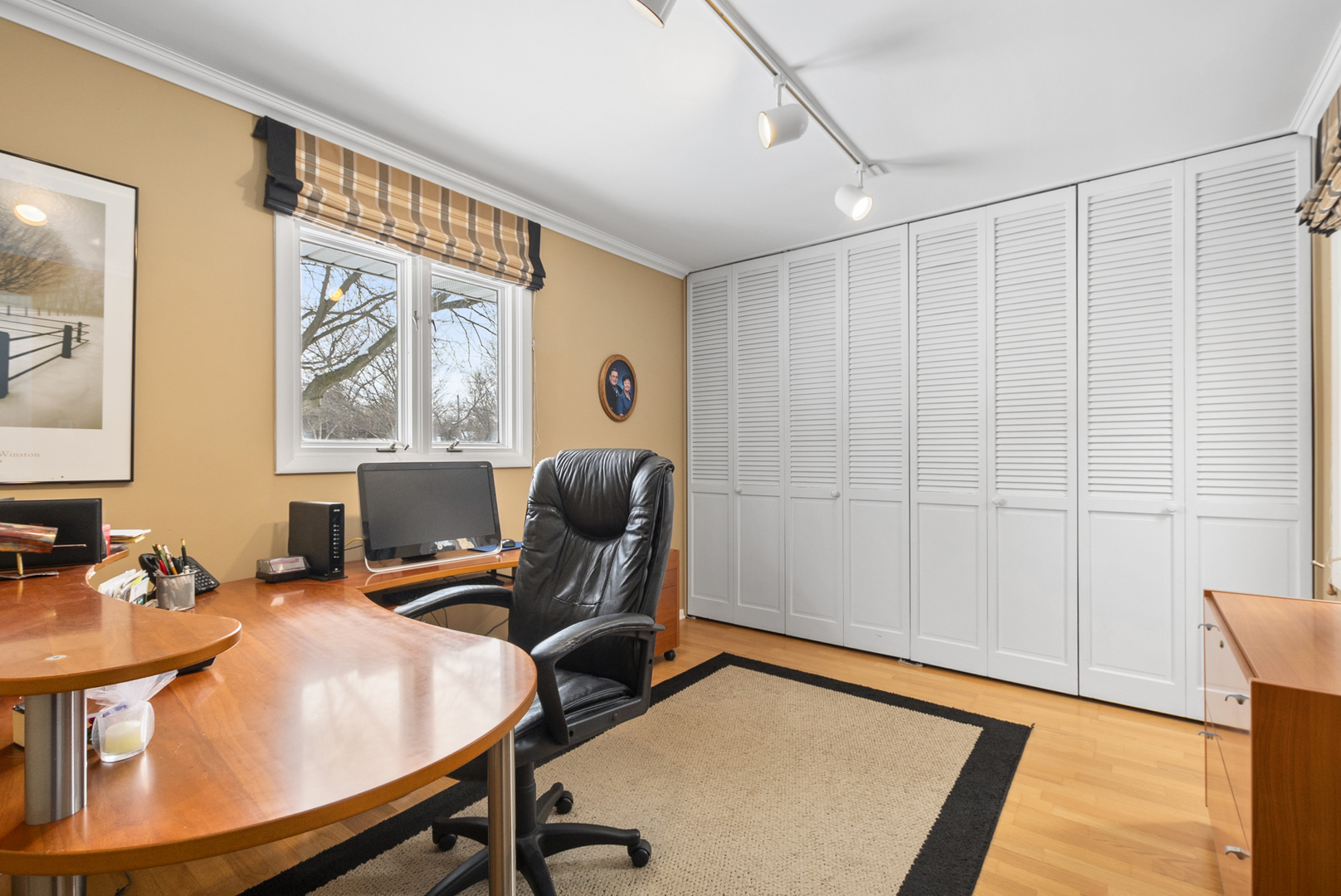 9 Merry Court Countryside, IL 60525 - Photo 8 of 19 a work room with furniture and a window