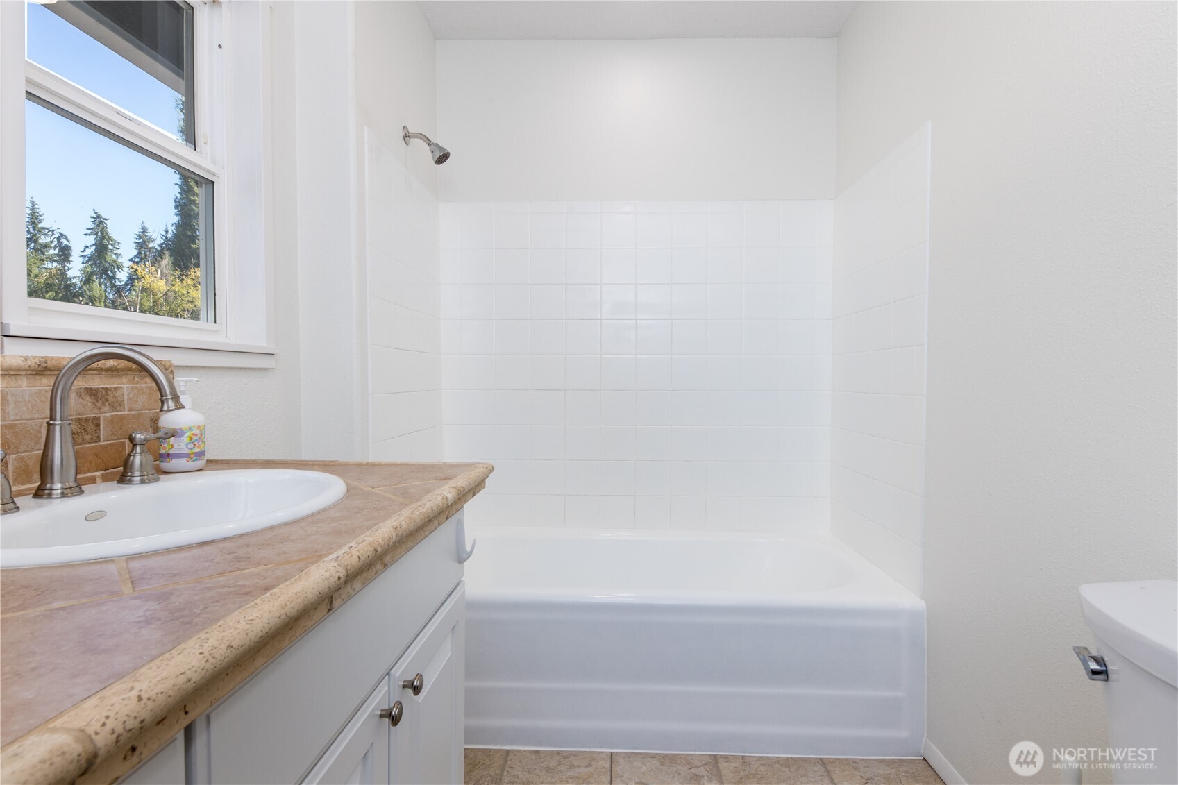 11010 Avondale Road Northeast Redmond, WA 98053 - Photo 17 of 34 Gallery Image 17